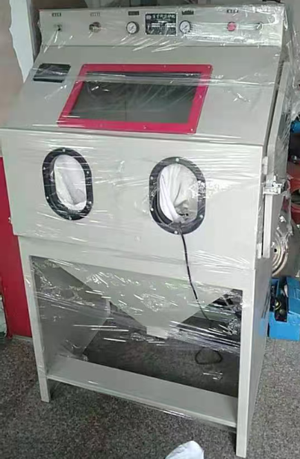 SAND BLASTING MACHINE
